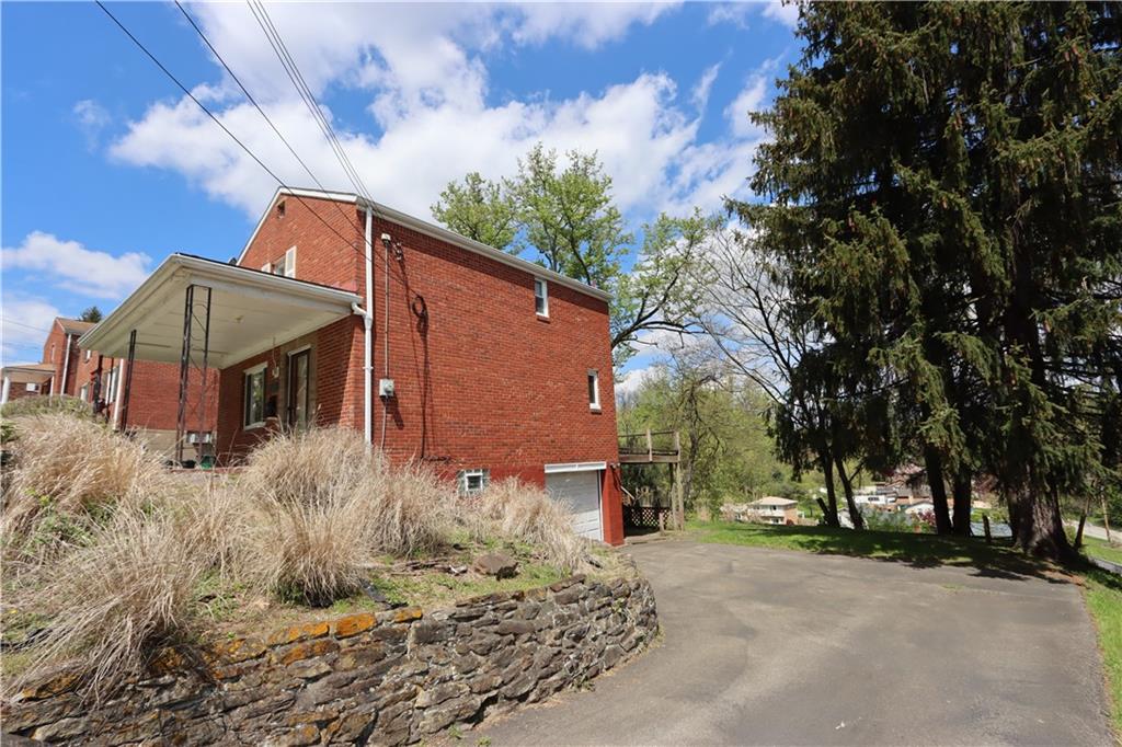 937 Roland Road Pittsburgh, PA 15221 - Photo 9 of 14 Gallery Image 9