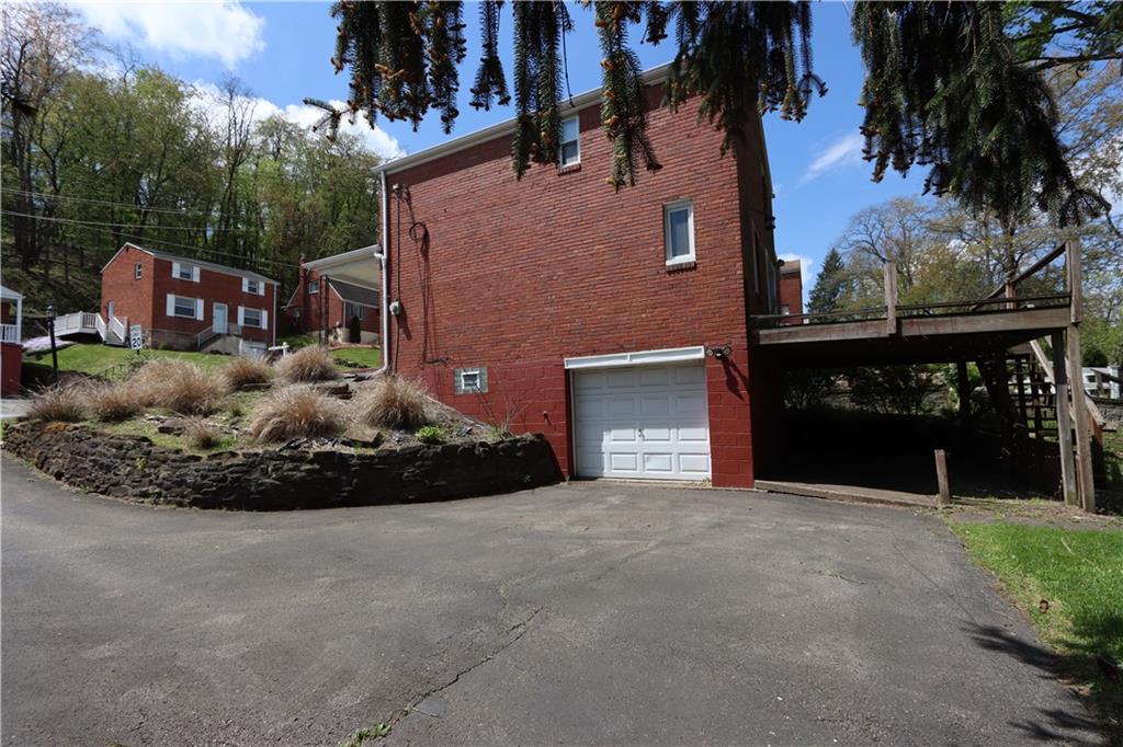 937 Roland Road Pittsburgh, PA 15221 - Photo 10 of 14 Gallery Image 10