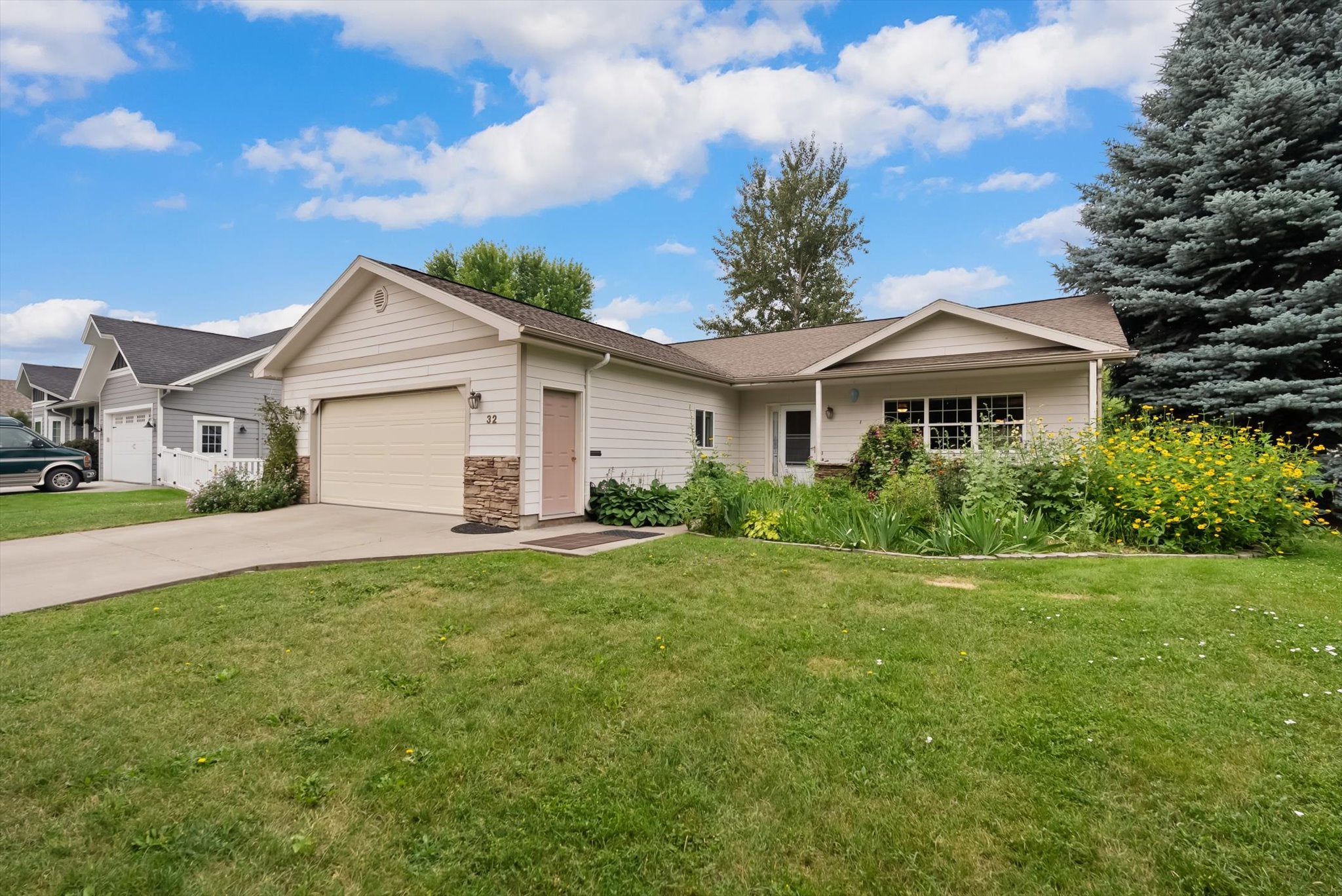 32 Windward Loop Kalispell, MT 59901 - Photo 3 of 29 Gallery Image 3