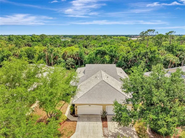 $319,900 | 903 Tartan Drive, Unit 26, Venice, FL 34293