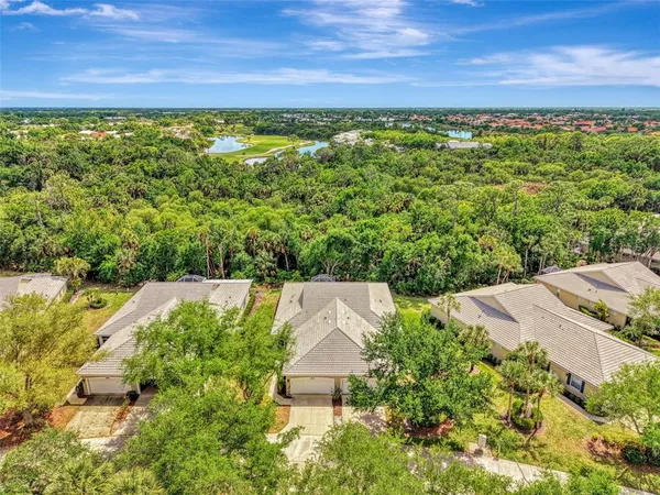 $319,900 | 903 Tartan Drive, Unit 26, Venice, FL 34293