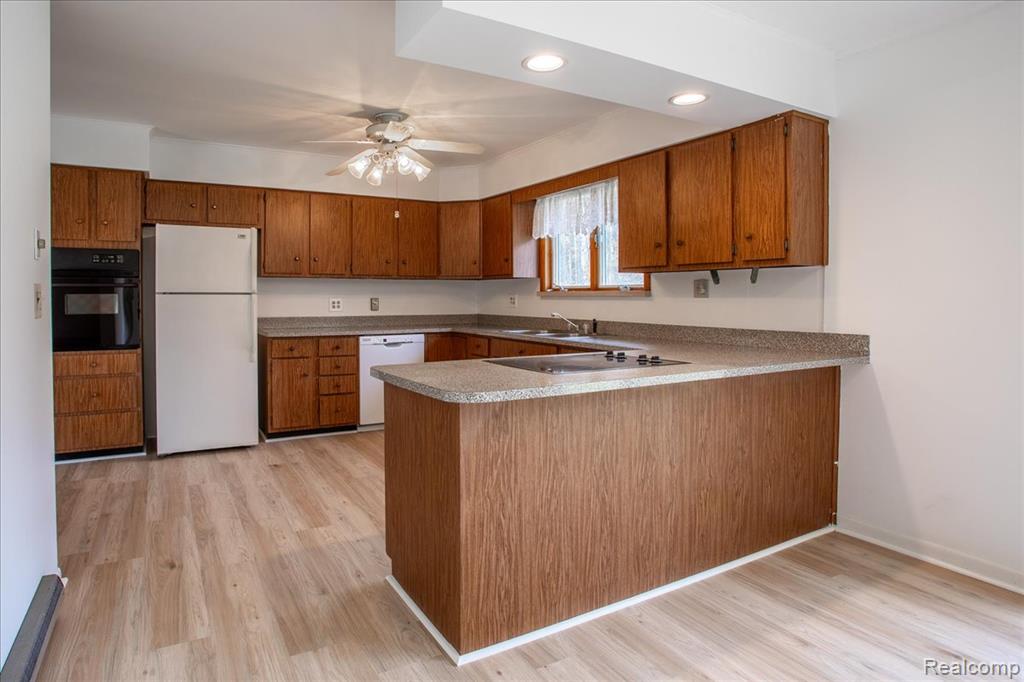 8465 Watson Road Marlette, MI 48453 - Photo 10 of 40