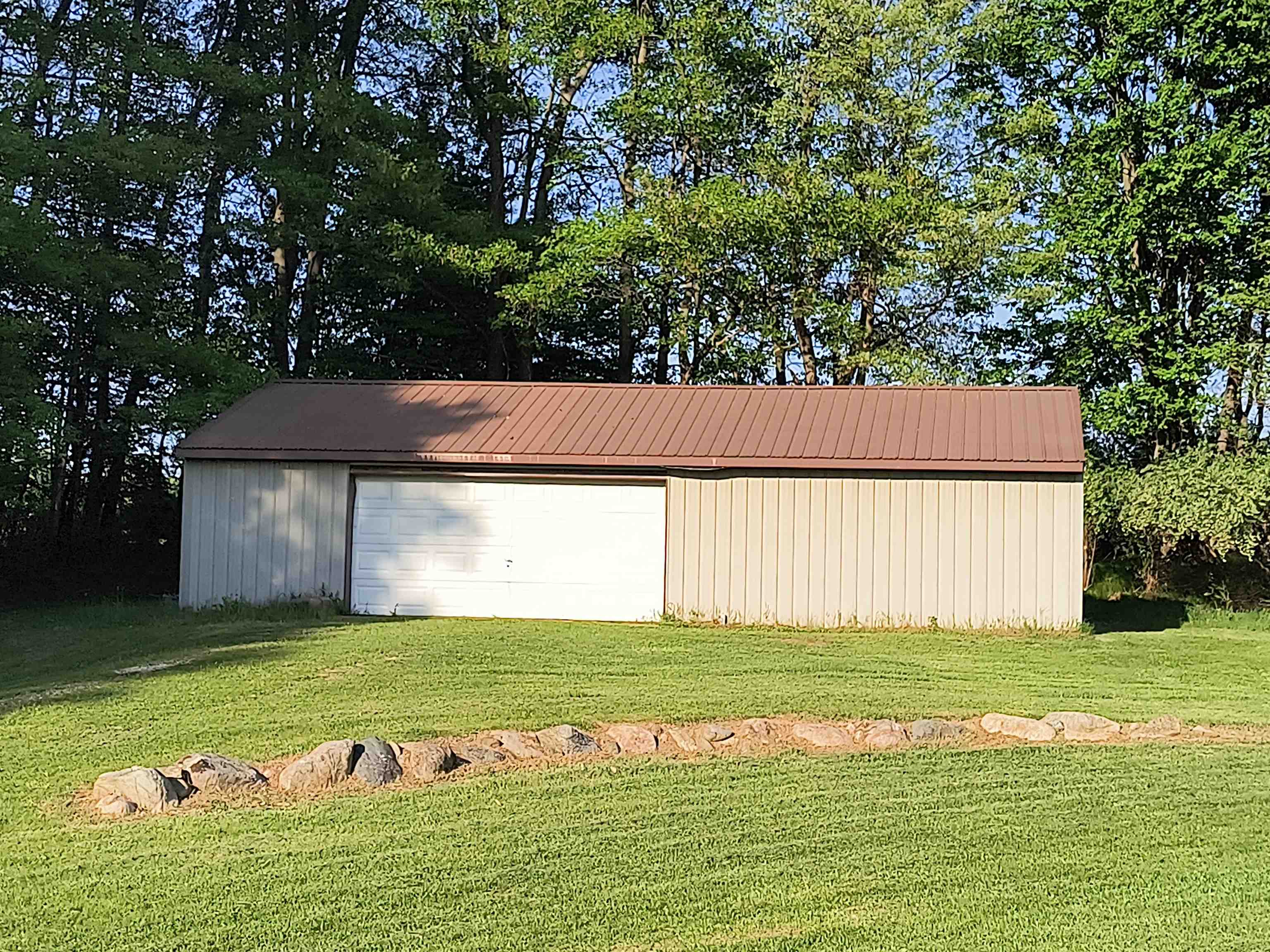11154 North County Line Road Riverdale, MI 48877 - Photo 6 of 56