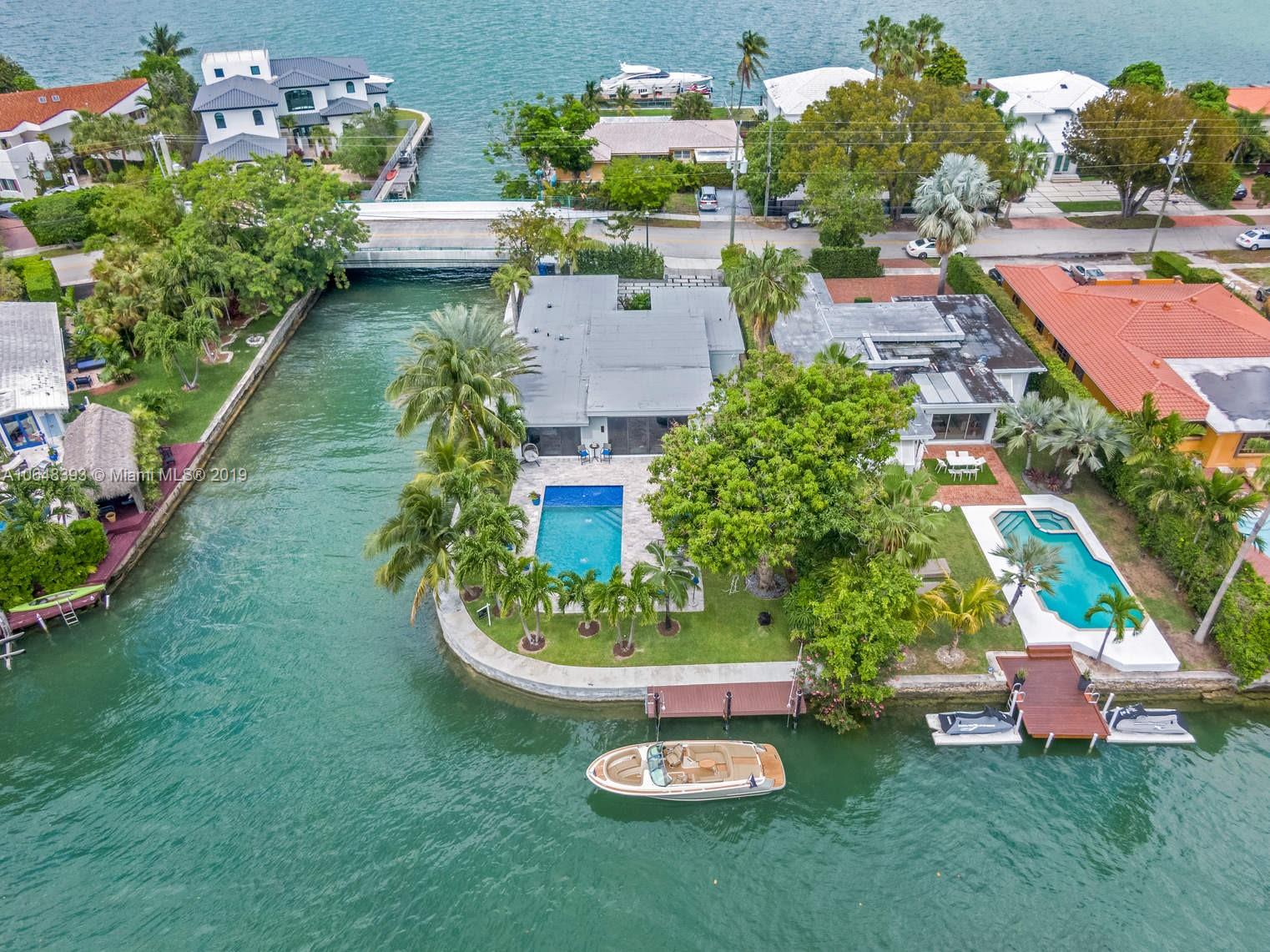 1880 Cleveland Road Miami Beach, FL 33141 - Photo 26 of 26 an aerial view of a house with outdoor space