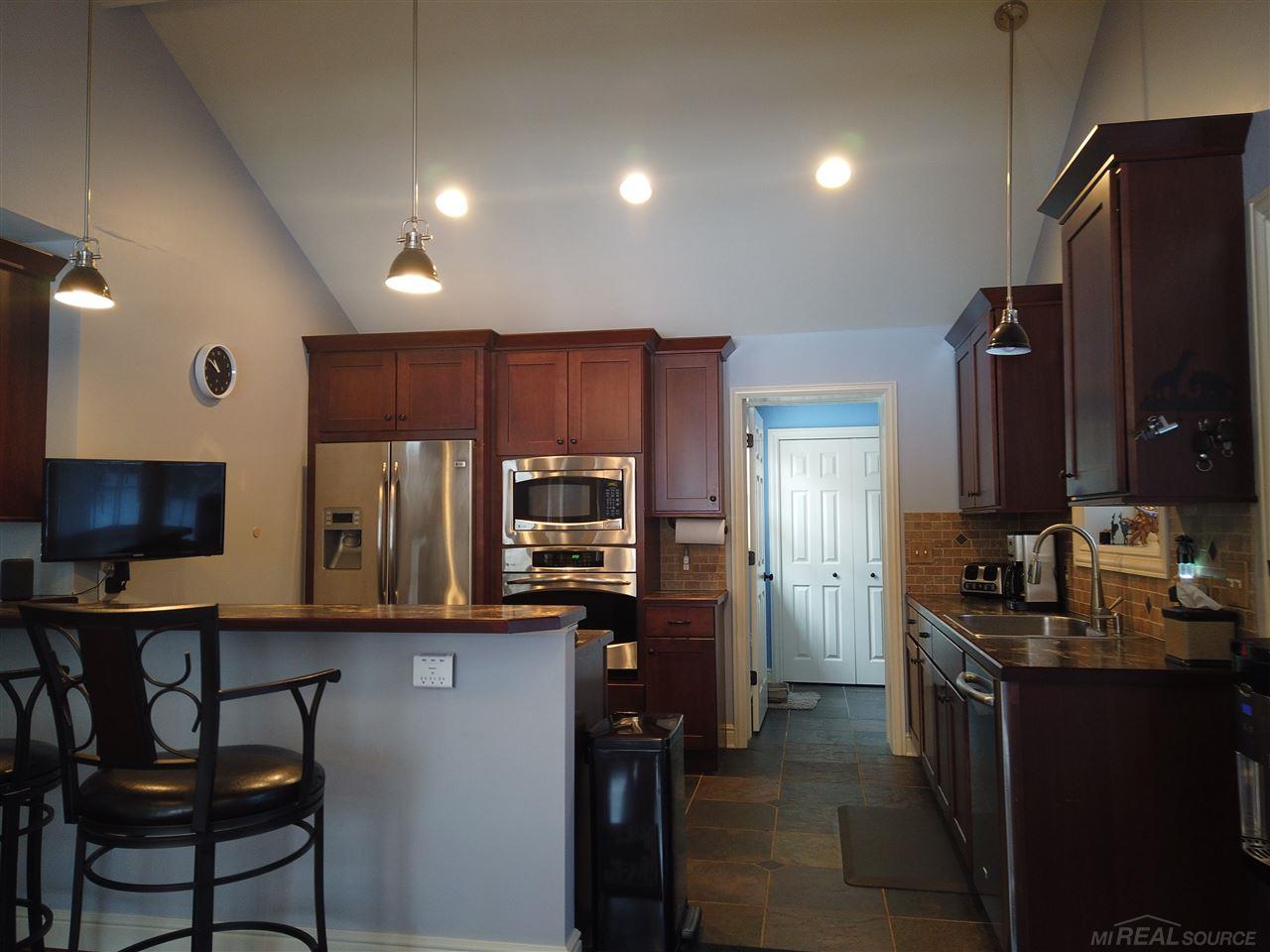 508 West Sutton Road Lapeer, MI 48446 - Photo 12 of 71