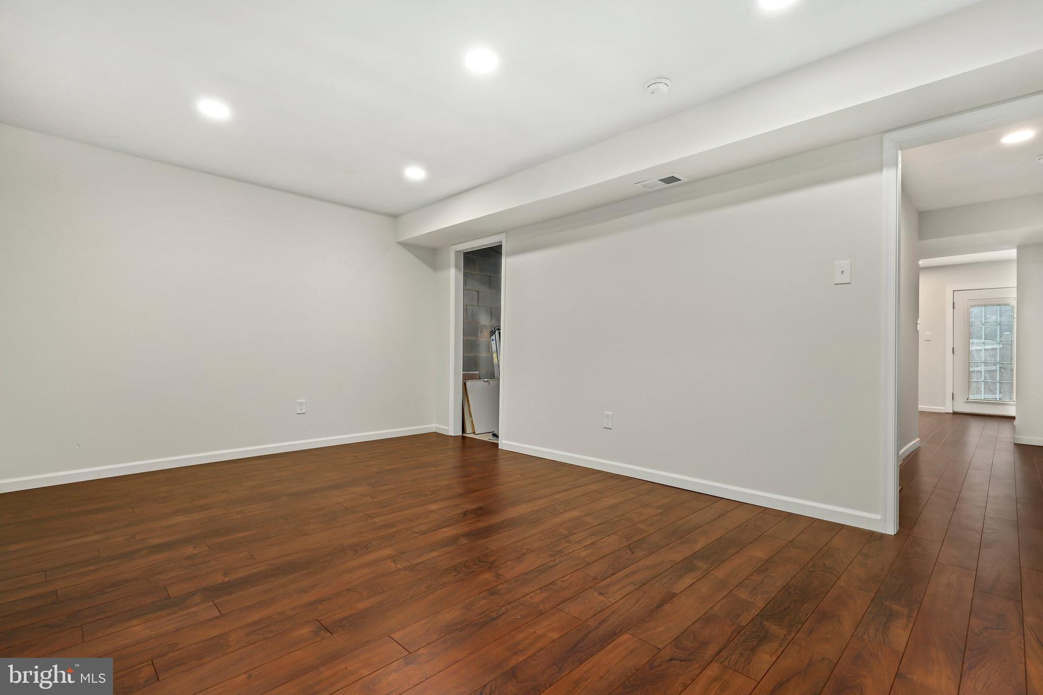 3 Oak Shade Road Gaithersburg, MD 20878 - Photo 32 of 41 Gallery Image 32