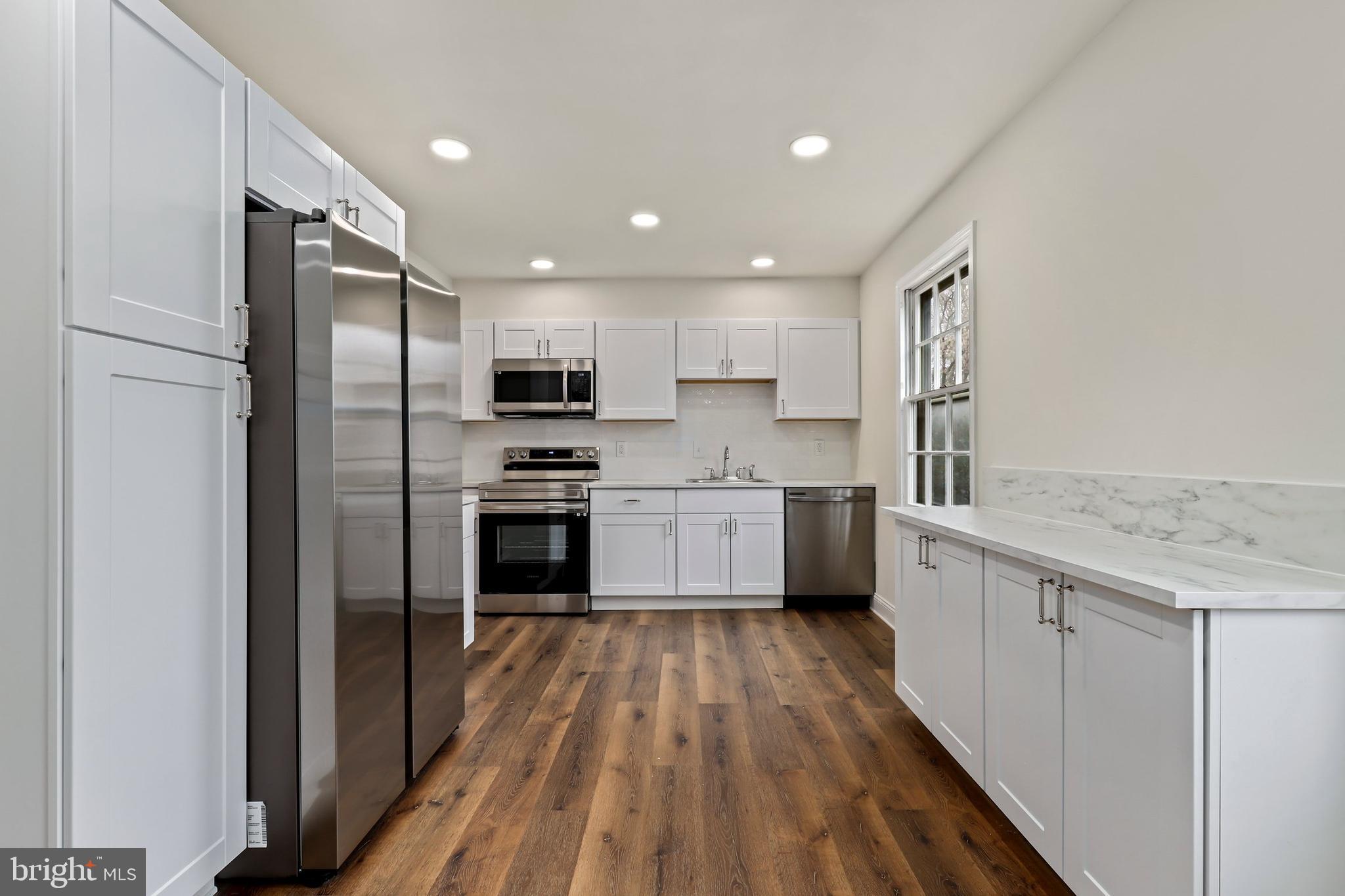 3 Oak Shade Road Gaithersburg, MD 20878 - Photo 6 of 41 Gallery Image 6