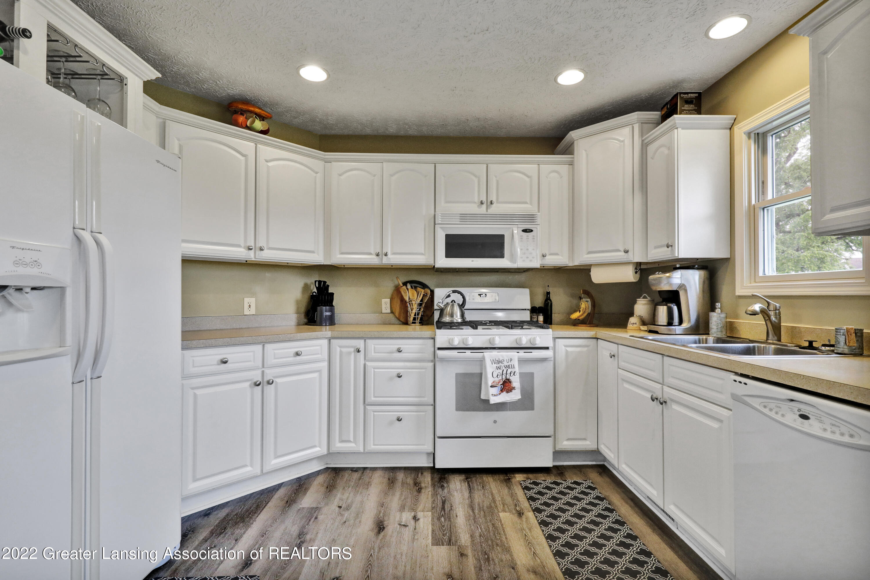 9867 Vanburen Road Portland, MI 48875 - Photo 4 of 57 _I3A1511