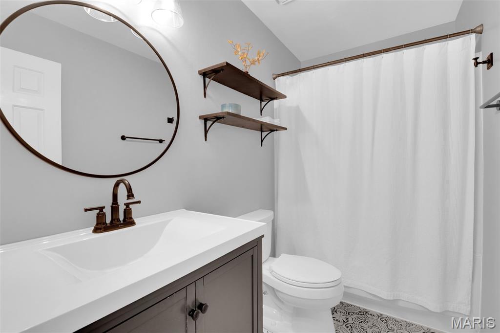 1438 Bluebird Terrace St. Louis, MO 63144 - Photo 12 of 20