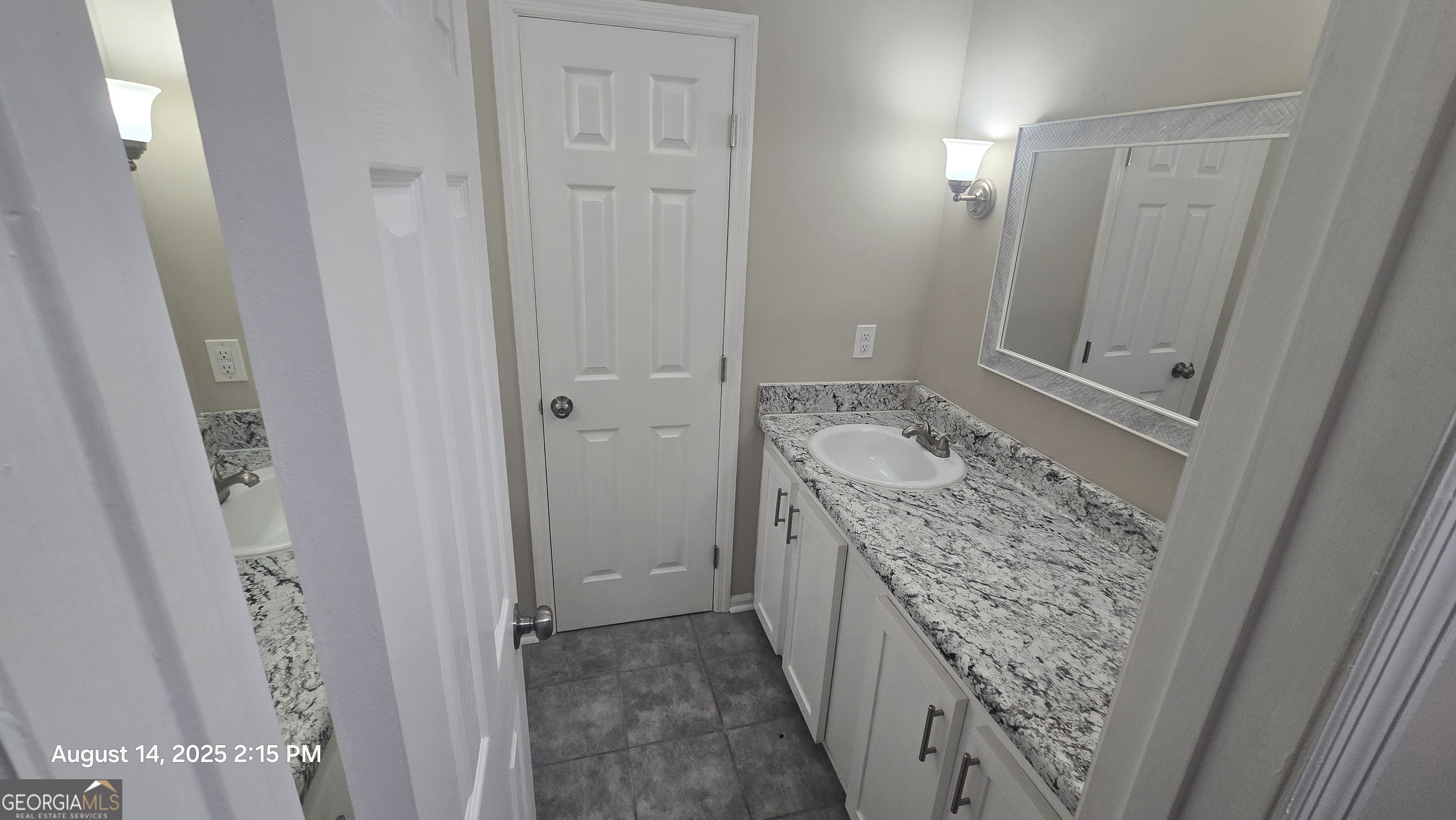 601 Youngs Mill Road Americus, GA 31719 - Photo 28 of 39 a bathroom with a sink and a mirror
