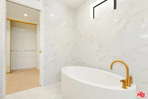 $13,000 | 4933 Collett Avenue, Encino, CA 91436