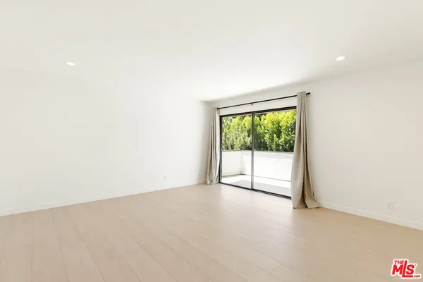 $13,000 | 4933 Collett Avenue, Encino, CA 91436