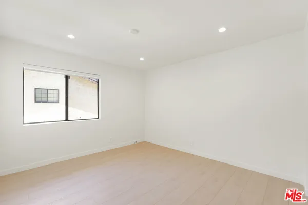 $13,000 | 4933 Collett Avenue, Encino, CA 91436