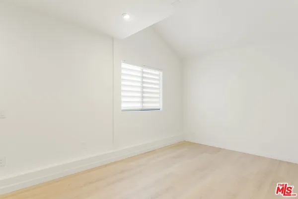 $13,000 | 4933 Collett Avenue, Encino, CA 91436