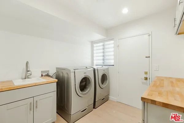 $13,000 | 4933 Collett Avenue, Encino, CA 91436