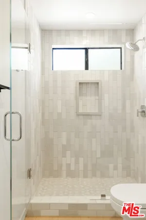 $13,000 | 4933 Collett Avenue, Encino, CA 91436