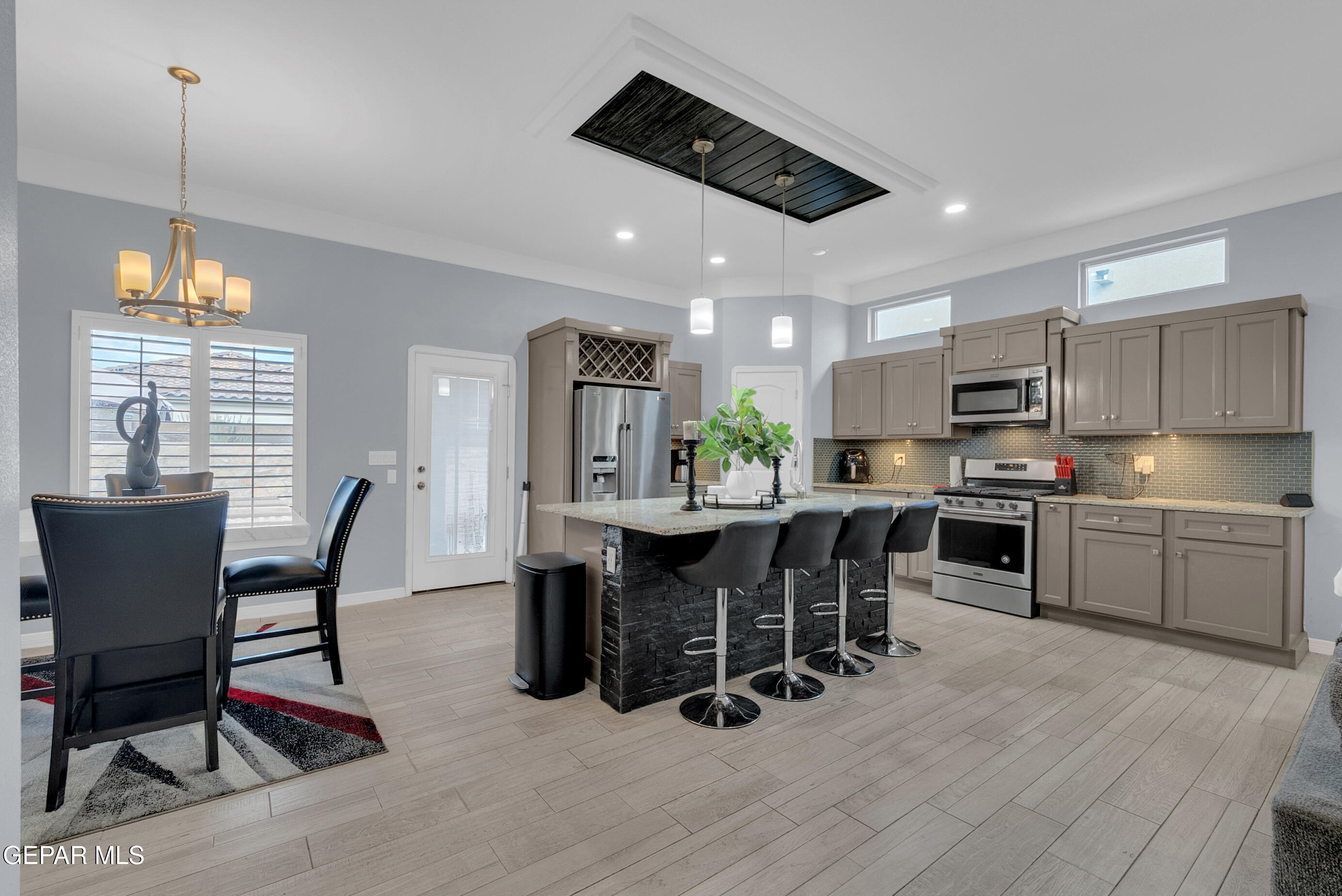 13613 Garforth Avenue El Paso, TX 79928 - Photo 13 of 53 5 (2)