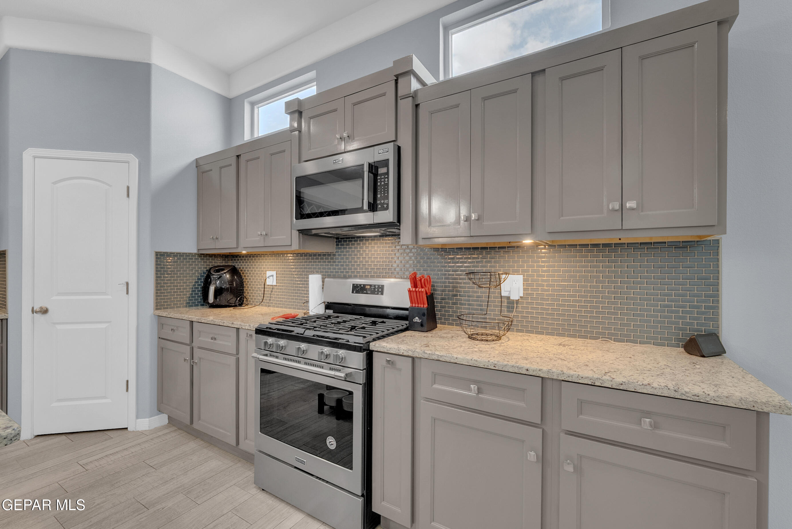 13613 Garforth Avenue El Paso, TX 79928 - Photo 15 of 53 6