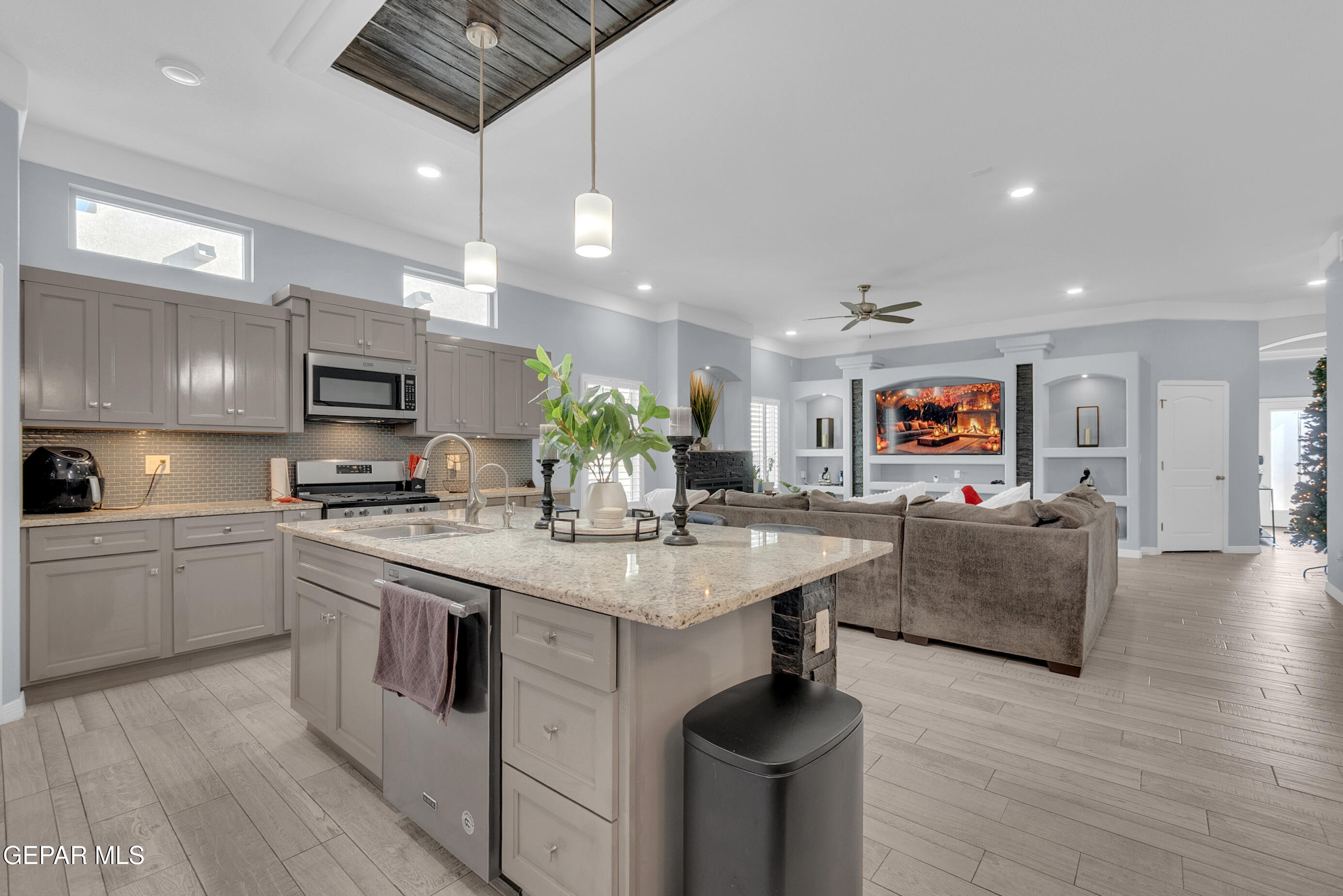 13613 Garforth Avenue El Paso, TX 79928 - Photo 16 of 53 5 (6)