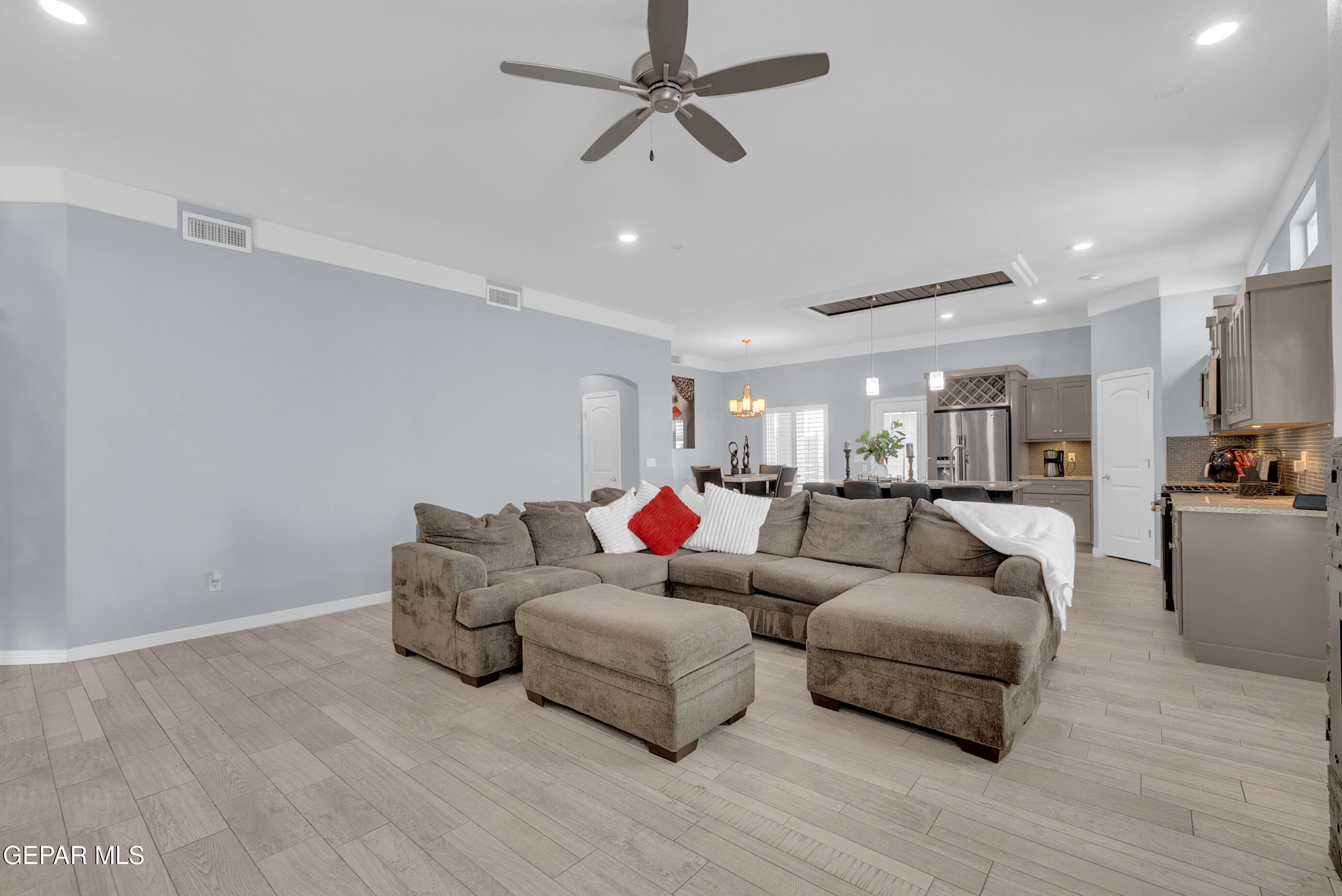 13613 Garforth Avenue El Paso, TX 79928 - Photo 8 of 53 3 (20)