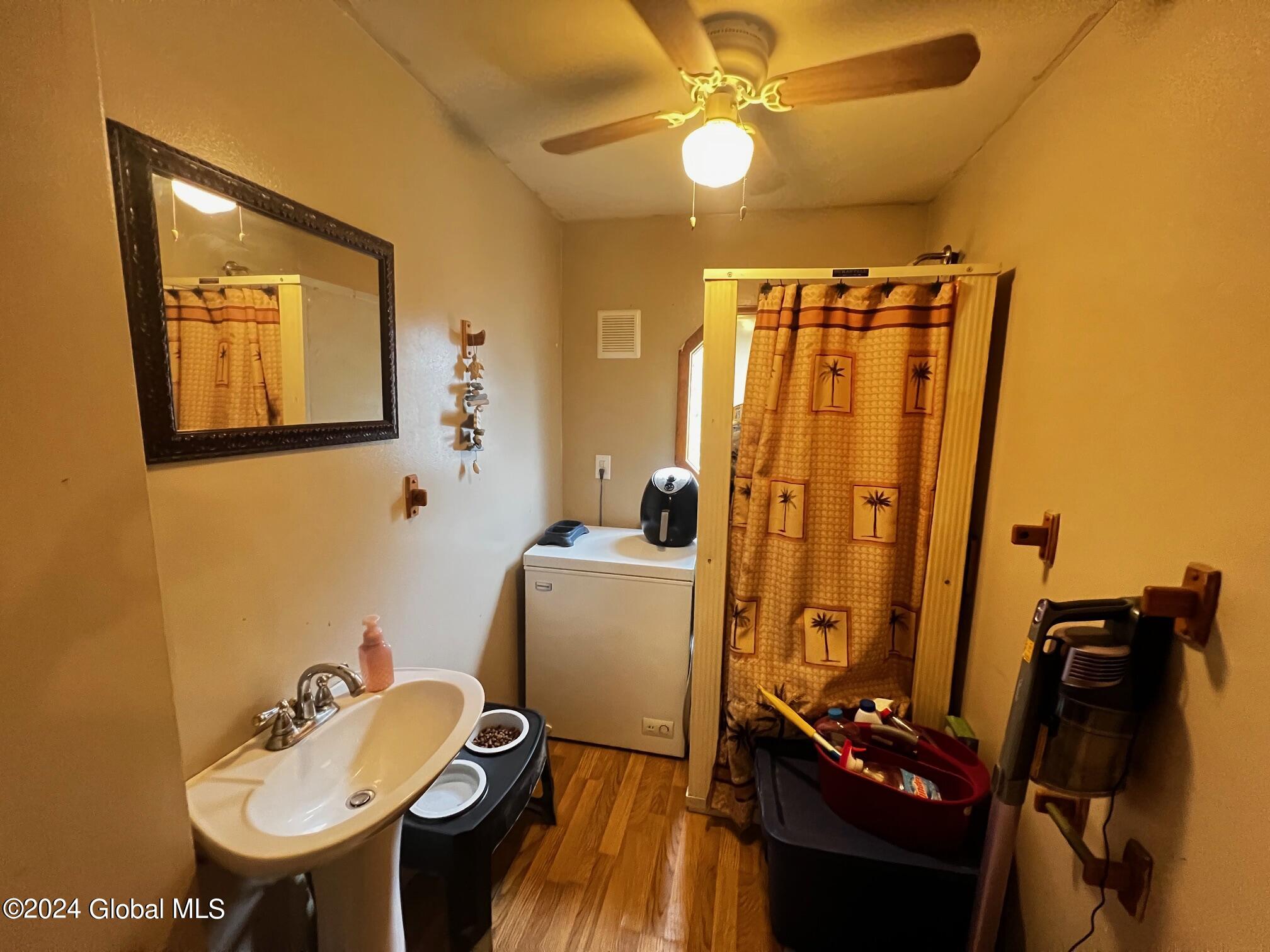 37 Nelson Avenue Rensselaer, NY 12144 - Photo 9 of 12 IMG_4450