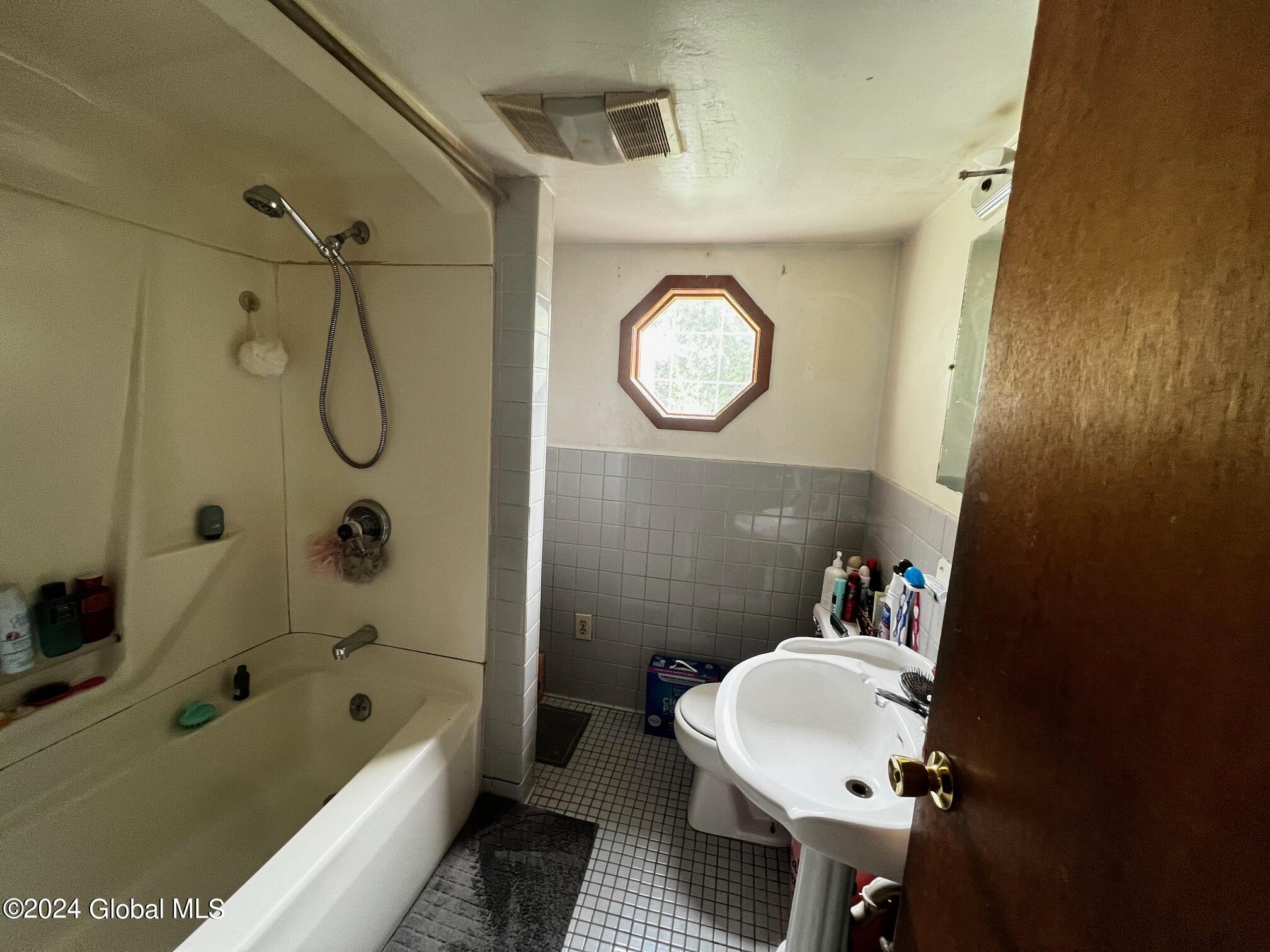 37 Nelson Avenue Rensselaer, NY 12144 - Photo 10 of 12 IMG_4453