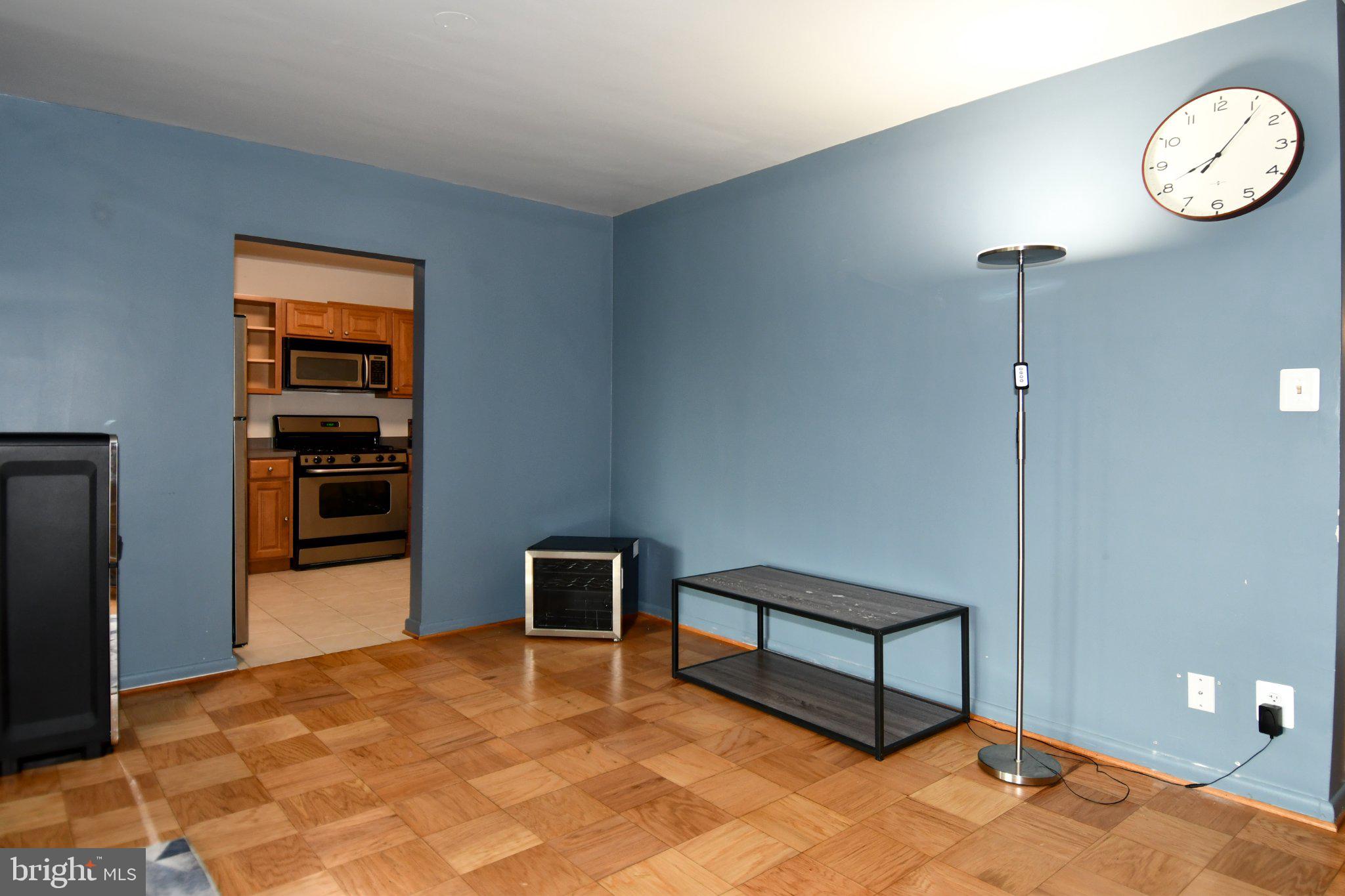 5101 River Road, Unit 712 Bethesda, MD 20816 - Photo 15 of 38 Bright and inviting living space.