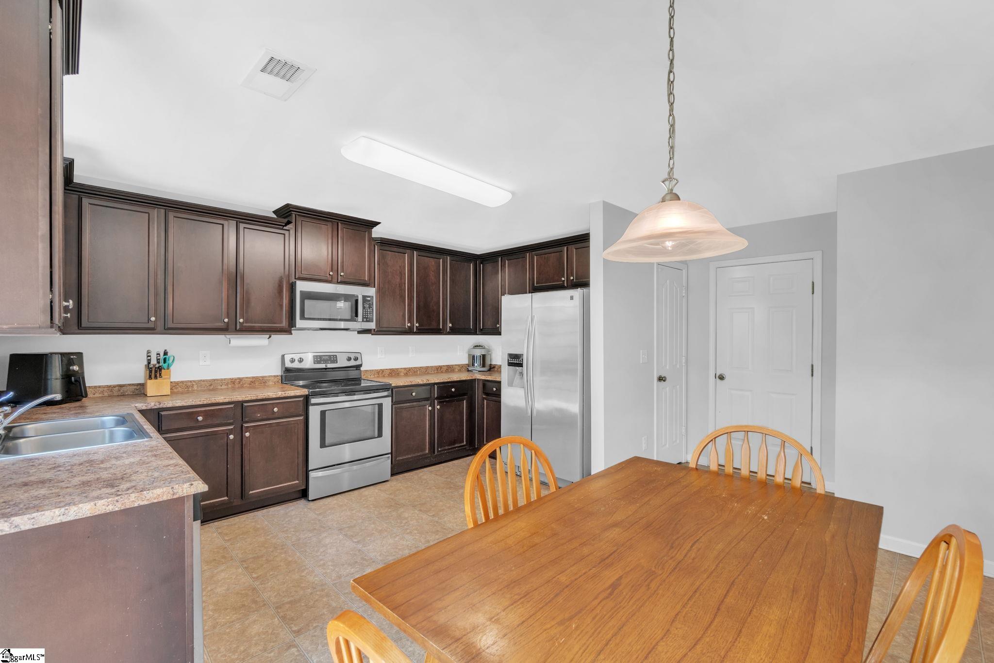 11 Ravencrest Drive Anderson, SC 29621 - Photo 10 of 31 Gallery Image 10