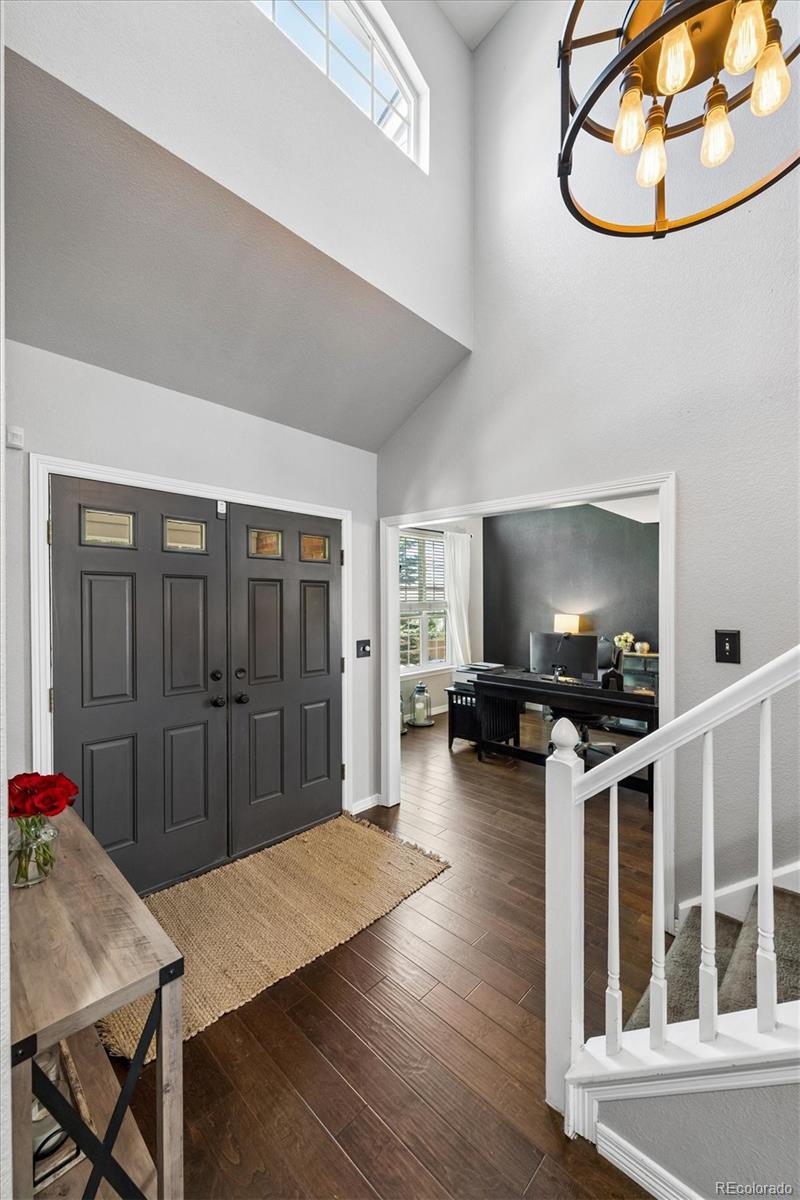 9962 Hawthorne Street Highlands Ranch, CO 80126 - Photo 5 of 50