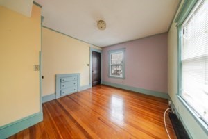 52 Herman Street Springfield, MA 01108 - Photo 18 of 37