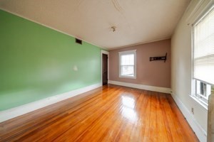 52 Herman Street Springfield, MA 01108 - Photo 20 of 37