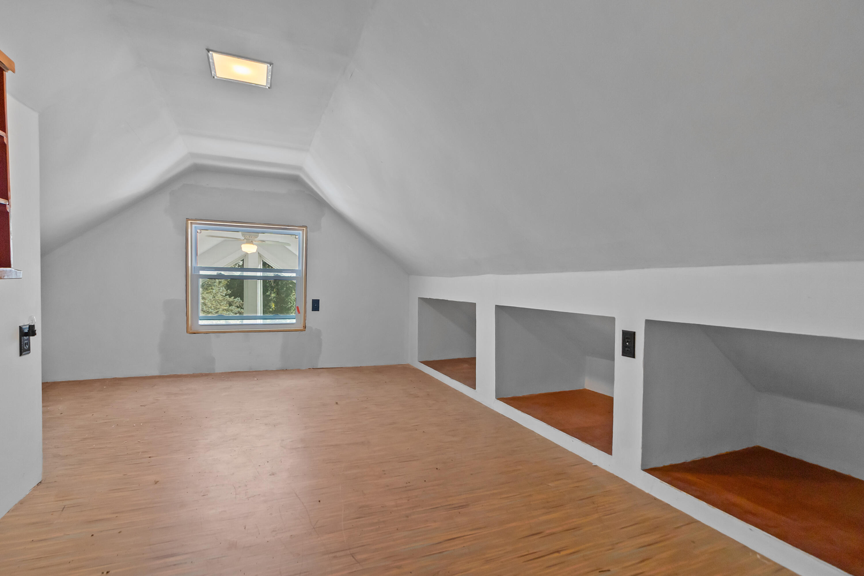 W3926 Springbrook Road Linn, WI 53147 - Photo 26 of 44 Attic