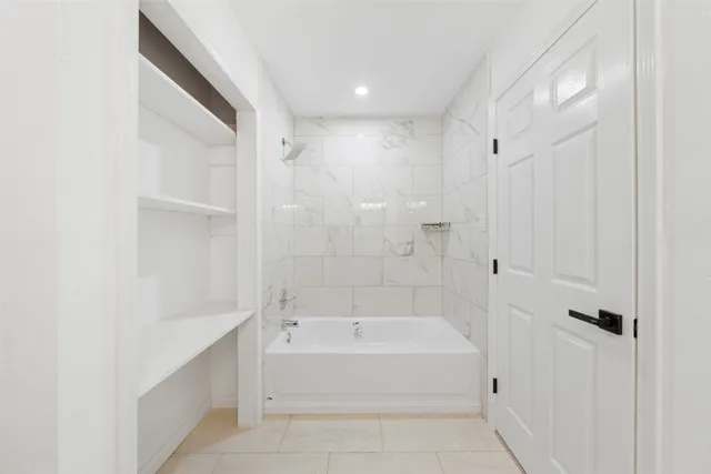 $2,800 | 4356 Phlox Street, Houston, TX 77051