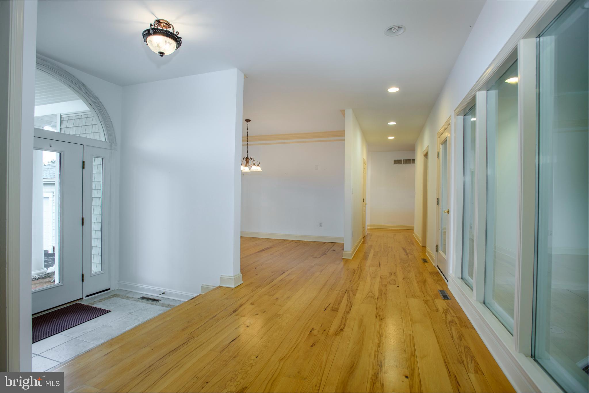 5227 Brooks Road Woolford, MD 21677 - Photo 13 of 39 Foyer & entrance hall