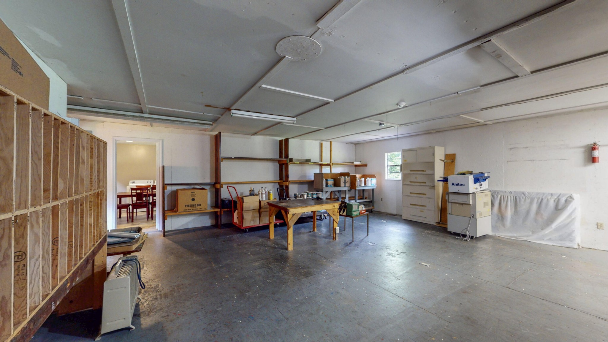428 Caldwell Road Southeast Cleveland, TN 37323 - Photo 59 of 91 a view of a livingroom with furniture and a garage