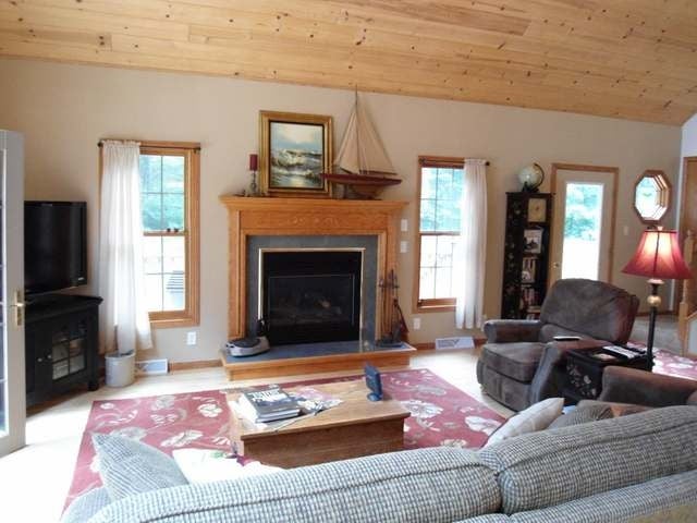 6991 Autumn Lane Rhinelander, WI 54501 - Photo 6 of 20 Gallery Image 6