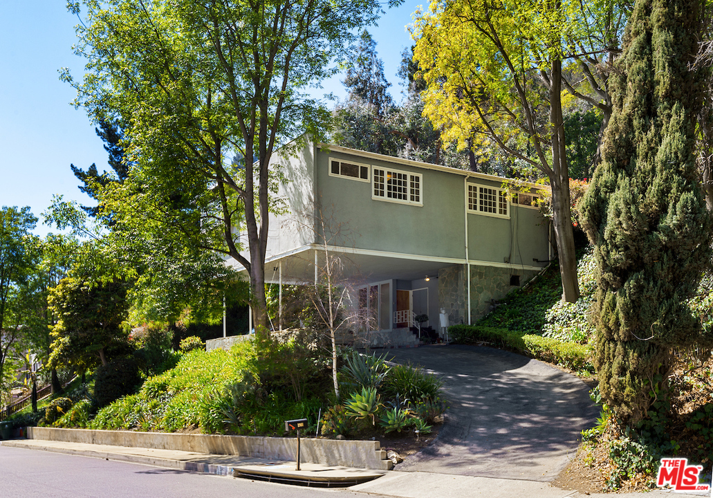 1901 Roscomare Road Los Angeles, CA 90077 - Photo 1 of 23