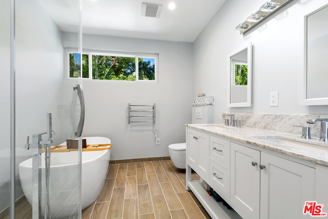1901 Roscomare Road Los Angeles, CA 90077 - Photo 17 of 23