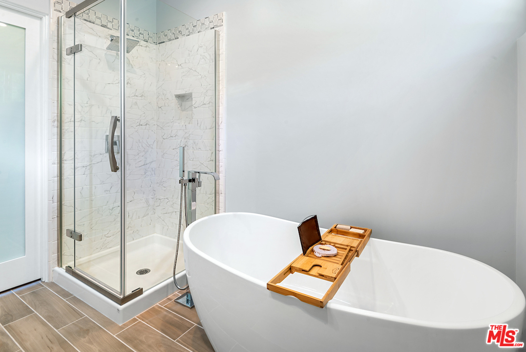 1901 Roscomare Road Los Angeles, CA 90077 - Photo 18 of 23
