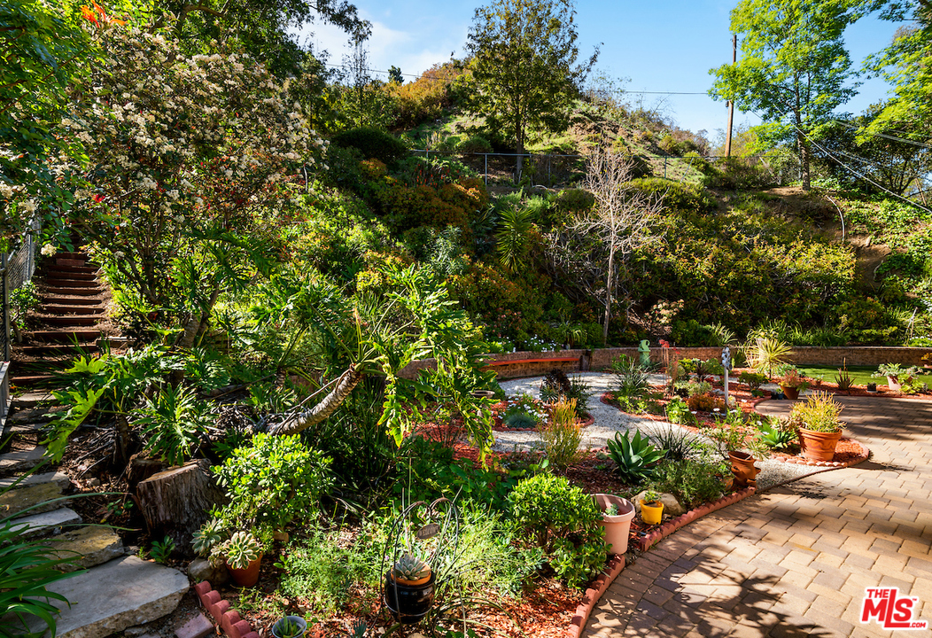 1901 Roscomare Road Los Angeles, CA 90077 - Photo 22 of 23