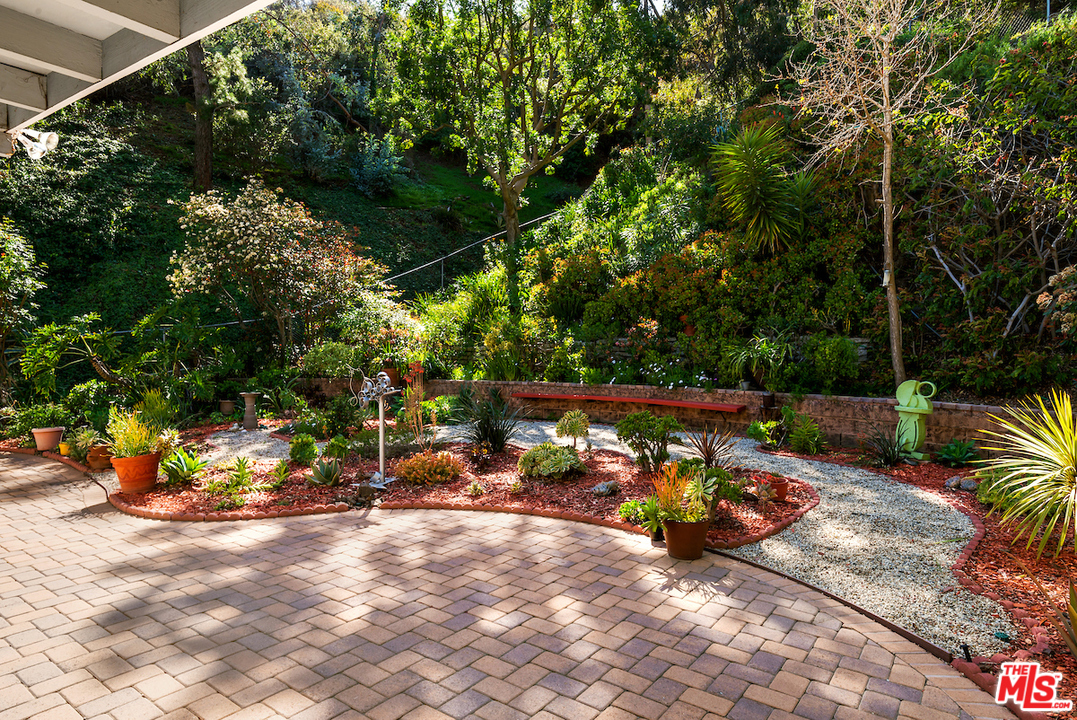 1901 Roscomare Road Los Angeles, CA 90077 - Photo 23 of 23