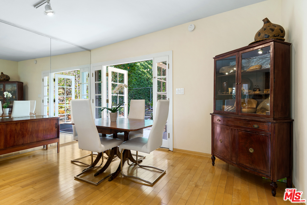 1901 Roscomare Road Los Angeles, CA 90077 - Photo 7 of 23