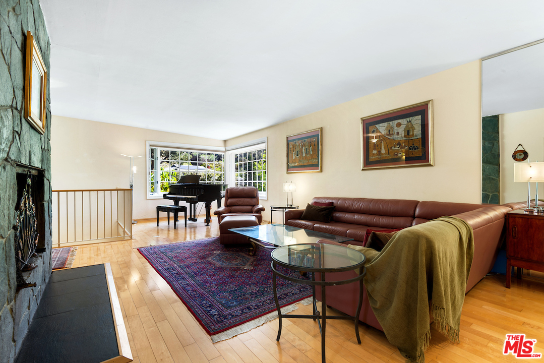1901 Roscomare Road Los Angeles, CA 90077 - Photo 9 of 23