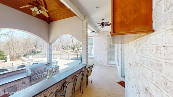 $950,000 | 802 Acadian Boulevard, Dyersburg, TN 38024