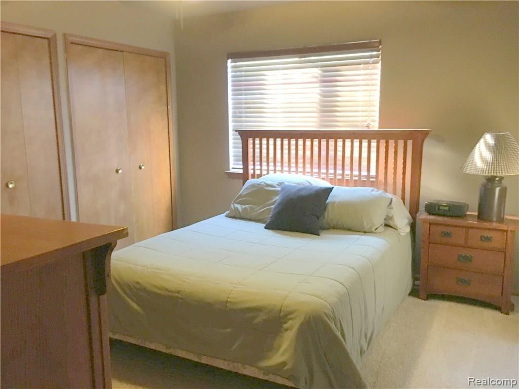 89 Arlington Drive Rochester Hills, MI 48307 - Photo 12 of 18