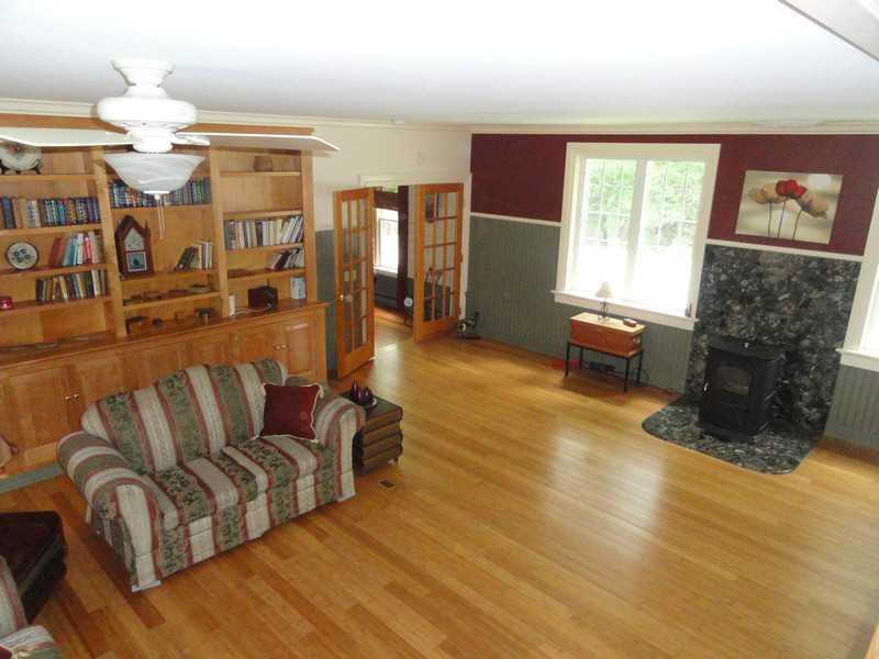 604 Crooked Road Bar Harbor, ME 04609 - Photo 28 of 35 Living Room.