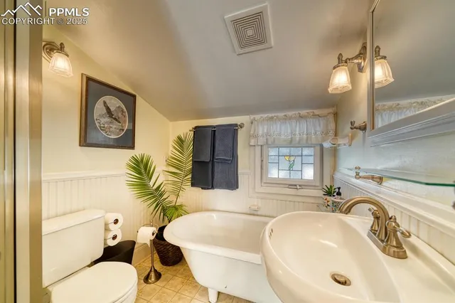 $569,000 | 202 4th Street, Westcliffe, CO 81252