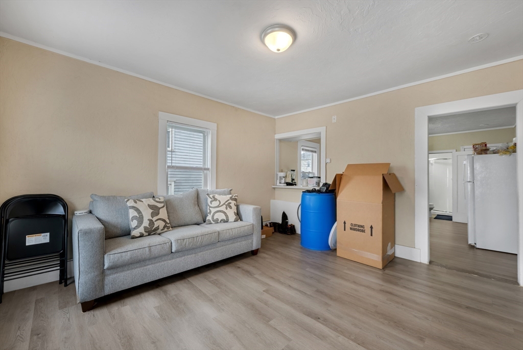 20 Mott Street Worcester, MA 01604 - Photo 11 of 26