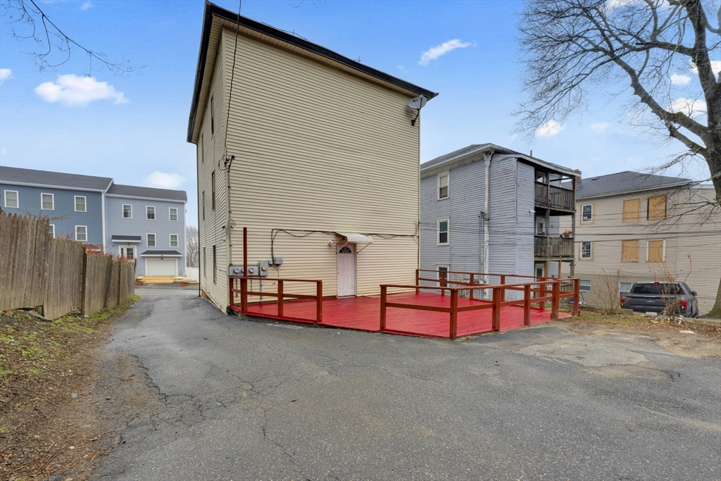 20 Mott Street Worcester, MA 01604 - Photo 24 of 26