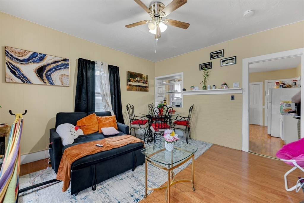 20 Mott Street Worcester, MA 01604 - Photo 7 of 26